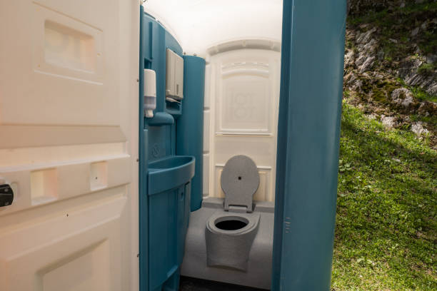 Best Construction site porta potty rental  in Woodlake, CA