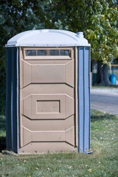 Best Portable toilet rental cost  in Woodlake, CA